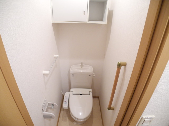 トイレ　※室内画像は別部屋のもの