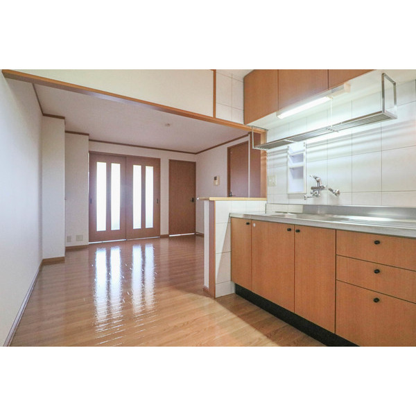 居室・リビング　同じ建物の別のお部屋