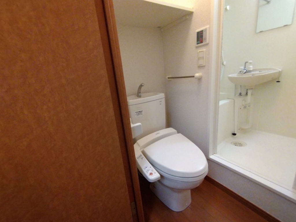 その他　温水洗浄便座付き