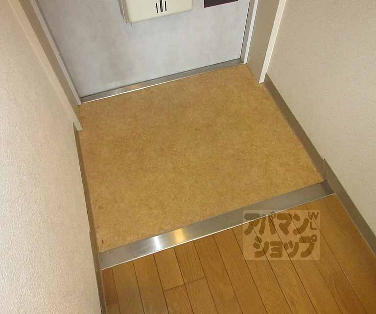 玄関　広め玄関です