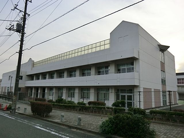 中学校　横浜市立/岩井原中学校（中学校）まで240m