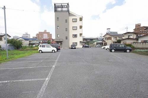 駐車場　敷地内駐車場