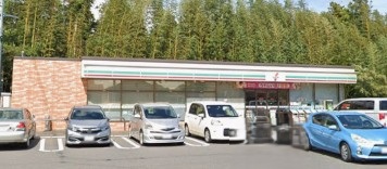 コンビニ　セブンイレブン 牛久刈谷団地入口店（コンビニ）まで432m