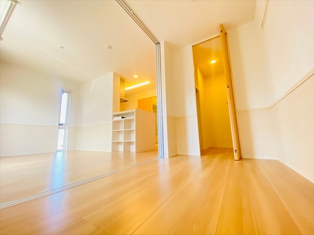 収納　同一建物内１０３号室内装写真転載