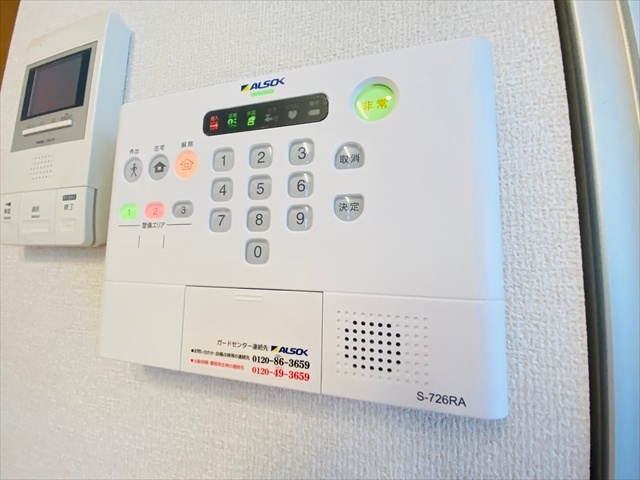 セキュリティ　同一建物内１０３号室内装写真転載