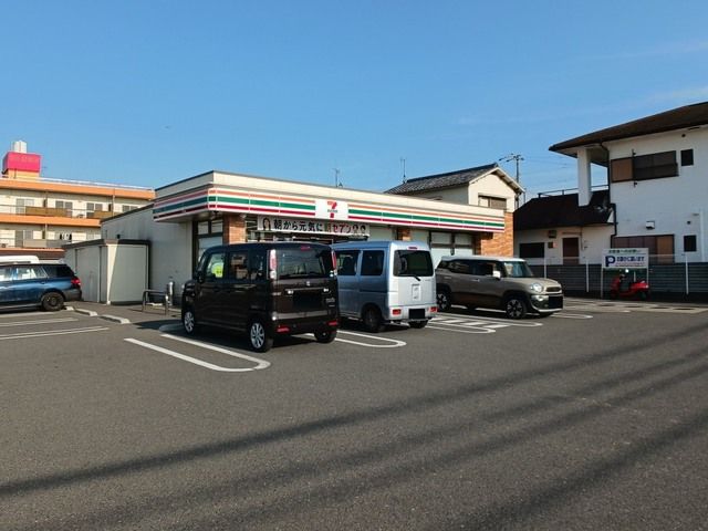 コンビニ　セブンイレブン津秦店様（コンビニ）まで350m