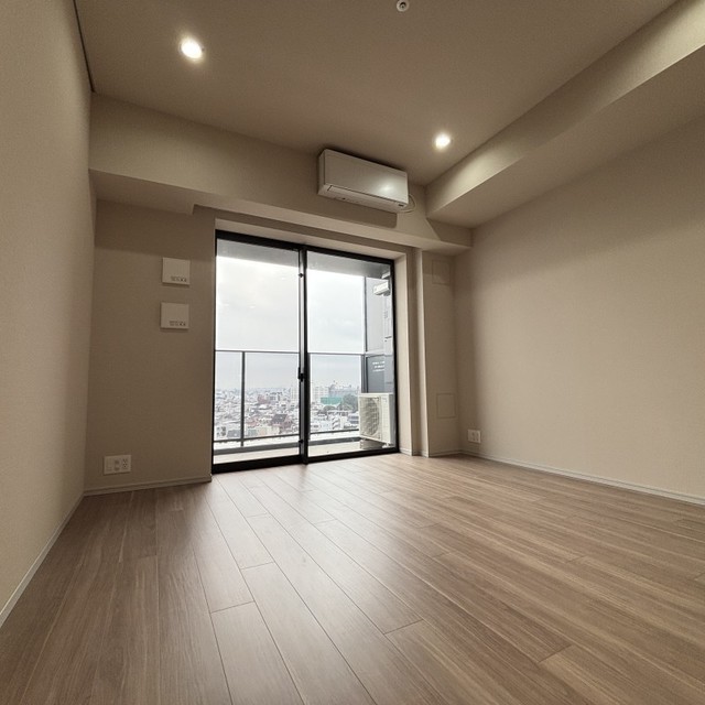 JIYUGAOKA MUSE SQUARE THE RESIDENCEの居間写真