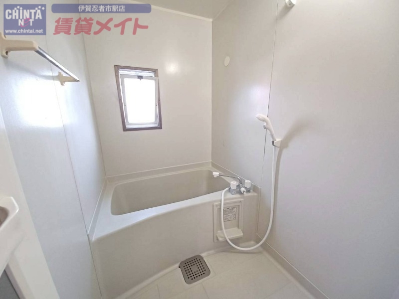 バス・シャワールーム　別部屋参考写真となります。