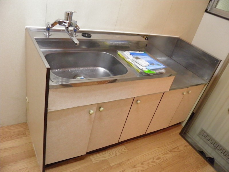 キッチン　別部屋参考写真です