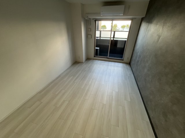 アドバンス神戸マリスIの居間写真