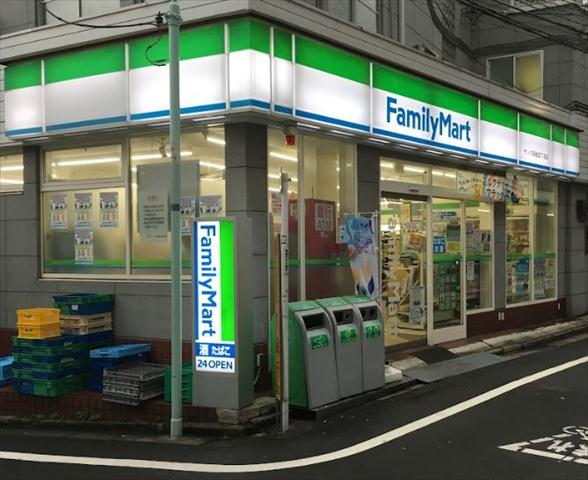 コンビニ　ファミリーマートサンズ高輪四丁目店（コンビニ）まで348m