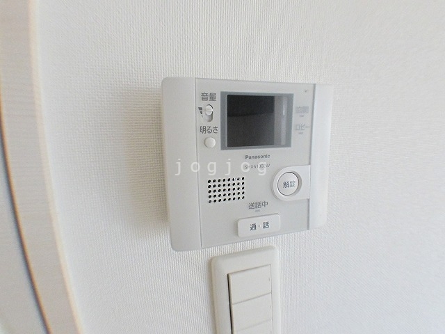 セキュリティ　モニター付きインターホンで来客確認も安心です！