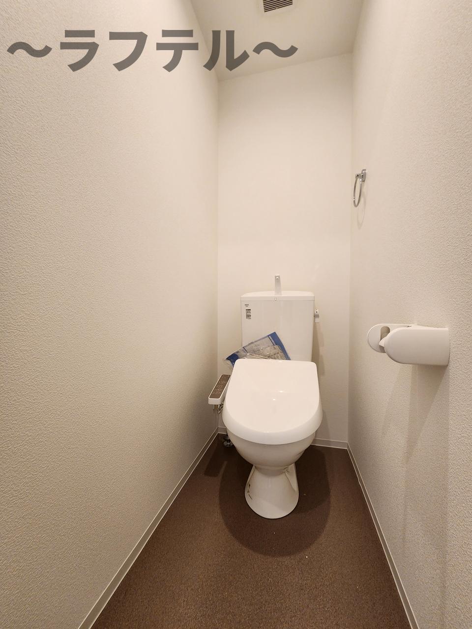 トイレ　同メーカー施工　別部屋イメージ写真