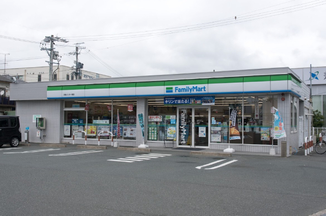 コンビニ　ファミリーマート浜松インター南店（コンビニ）まで467m