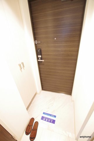 エスリード京橋WESTの玄関写真