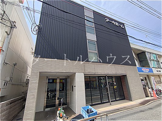 アーキビルドの外観写真
