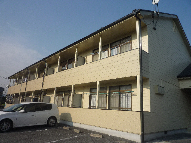 宍粟市山崎町庄能のアパートの建物外観