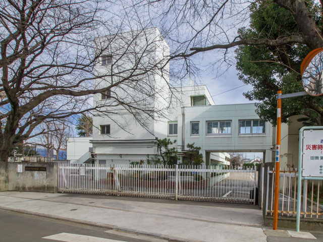 中学校　西東京市立田無第一中学校（中学校）まで407m