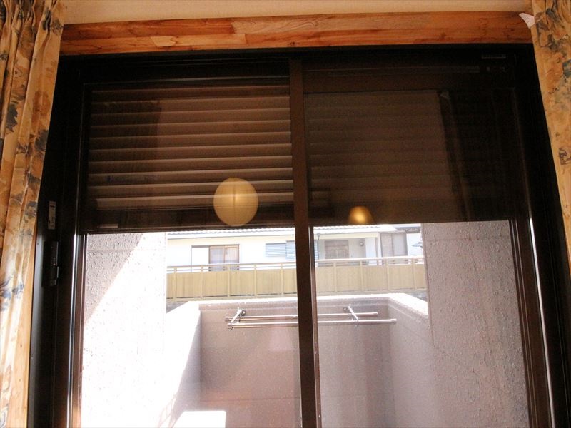 セキュリティ　電動シャッター（写真は別室）