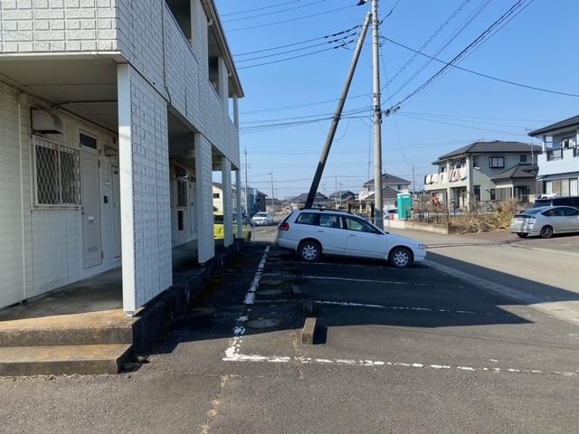 【プランタン　Dの駐車場】