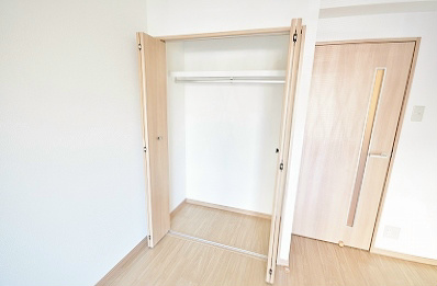 収納　8.12帖洋室クローゼット