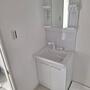 洗面設備　写真はD号室のものです