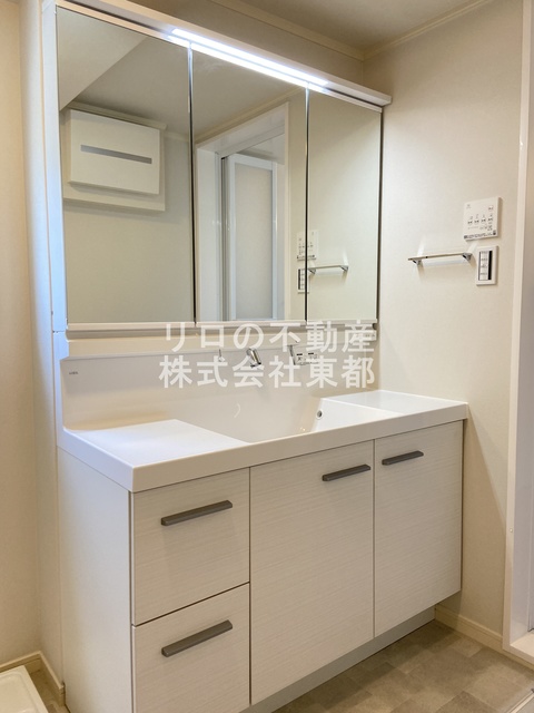 洗面設備　独立洗面台なら落ち着いて身支度ができます☆