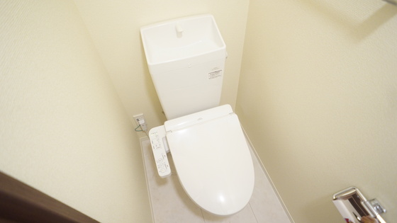 トイレ　シャワートイレ、同仕様タイプ