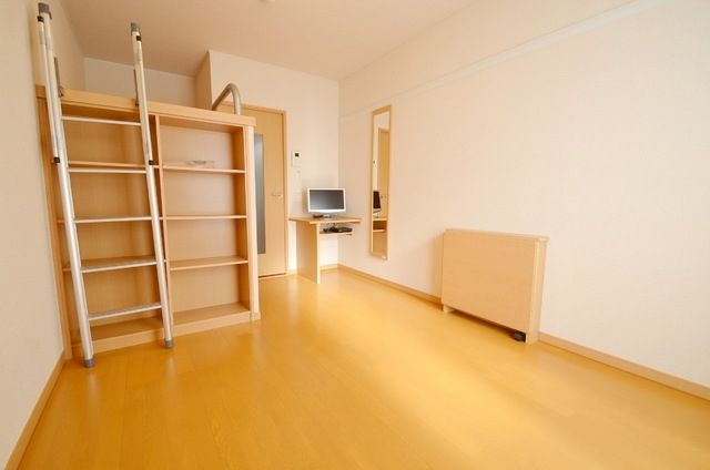 居室・リビング　★明るい居室です★