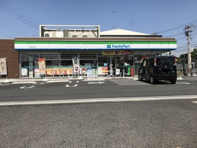 コンビニ　ファミリーマート津大門店（コンビニ）まで282m
