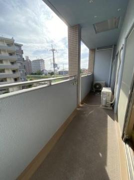 　バルコニー　ベランダ