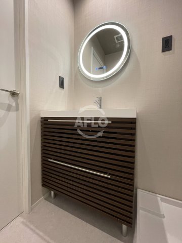 洗面設備　ブエナビスタ難波サウスタワー　独立洗面台