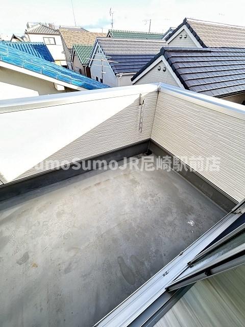 バルコニー　広々としたバルコニーです