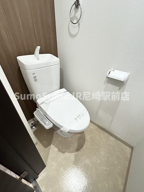 トイレ　落ち着いたトイレです