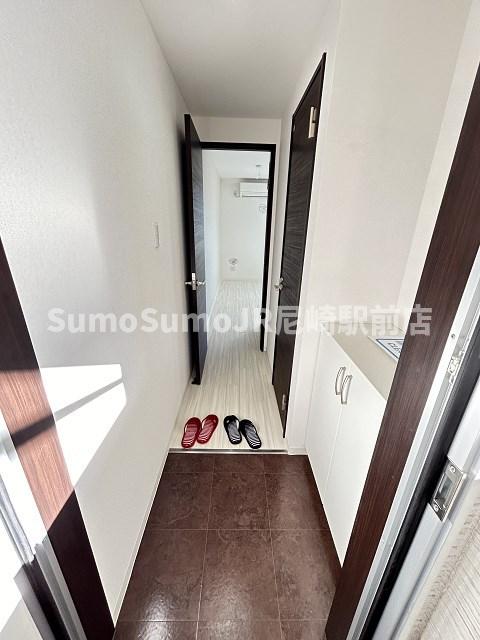 玄関　収納もある玄関です