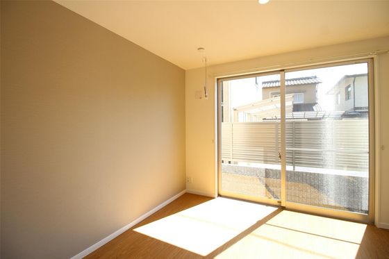 居室・リビング　※他号室の写真です