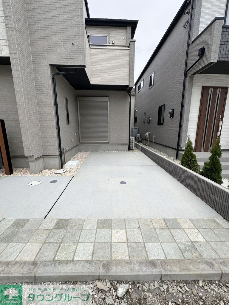 駐車場　エントランス