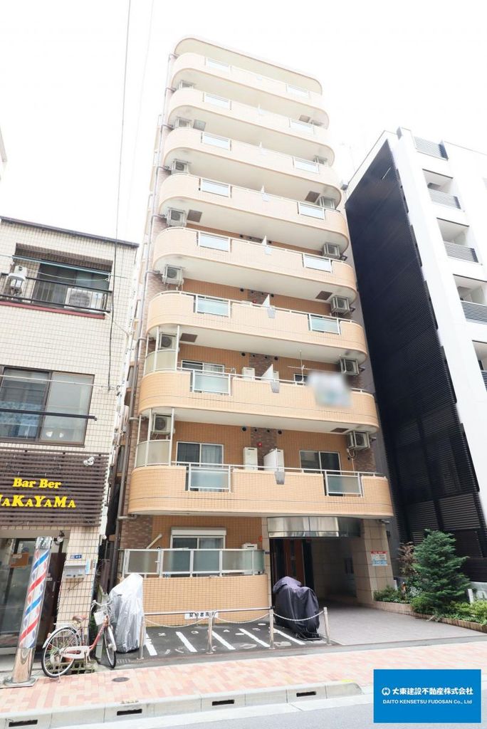 建物外観　外観タイル張なので、耐火・耐久性に優れた外観です。