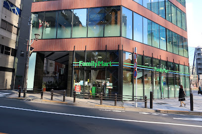 コンビニ　ファミリーマート日枝神社前店（コンビニ）まで159m