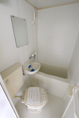 バス・シャワールーム　同タイプ参考写真です。