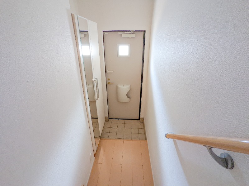 玄関　図面と現状に相違がある場合には現状を優先