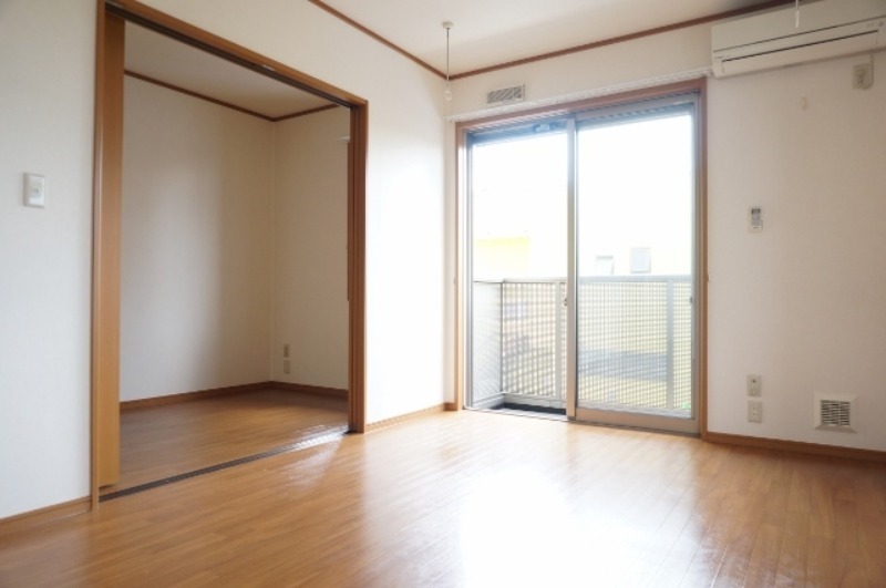 居室・リビング　図面と現状に相違がある場合には現状を優先