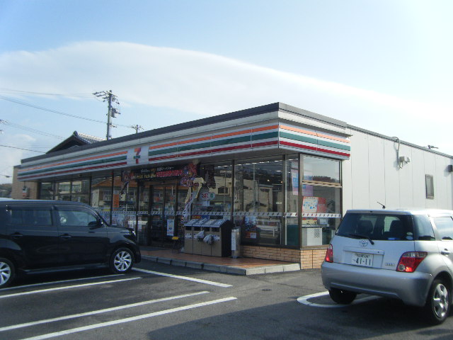 コンビニ　セブンイレブン 半田住吉町店（コンビニ）まで307m