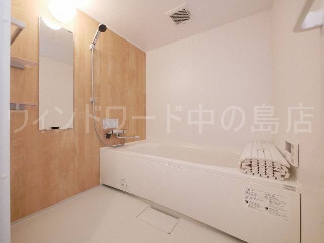 バス・シャワールーム　詳細は、ウィンドワード中の島店までご相談下さい。