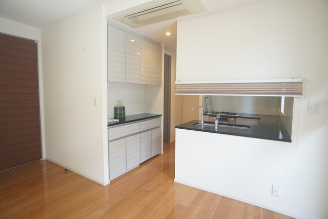 居室・リビング　※２０２３年８月撮影