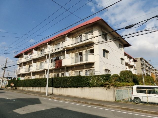 建物外観　室内リノベーションされているマンションですよ