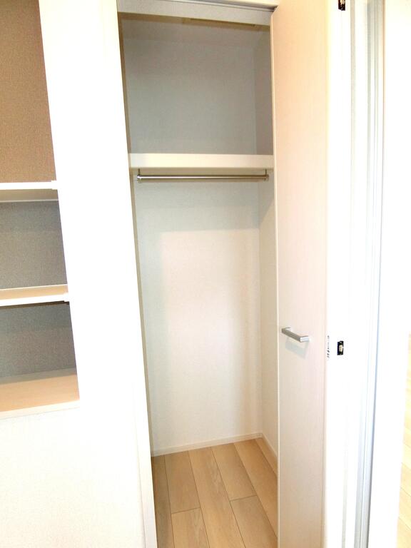 その他　同型の写真、配色に違いあり