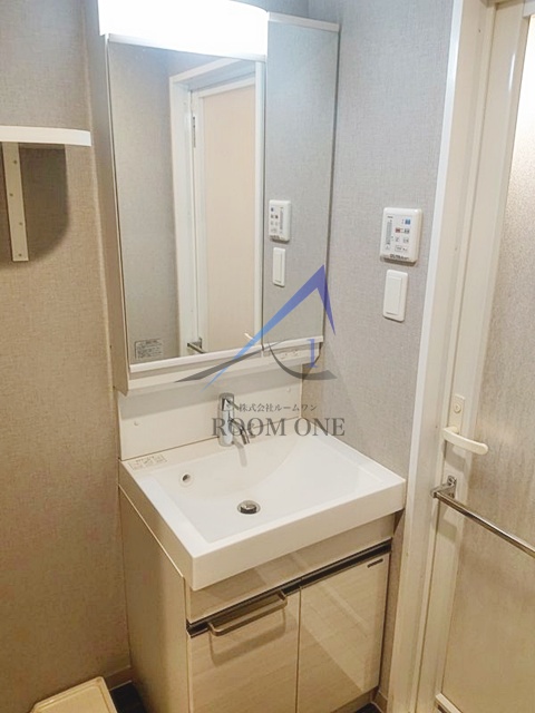 洗面設備　洗面台です。