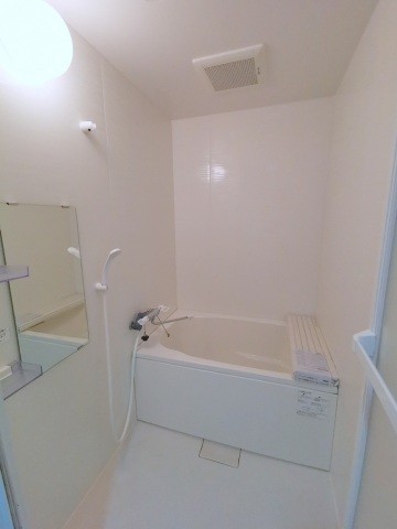 バス・シャワールーム　ゆとりの浴室