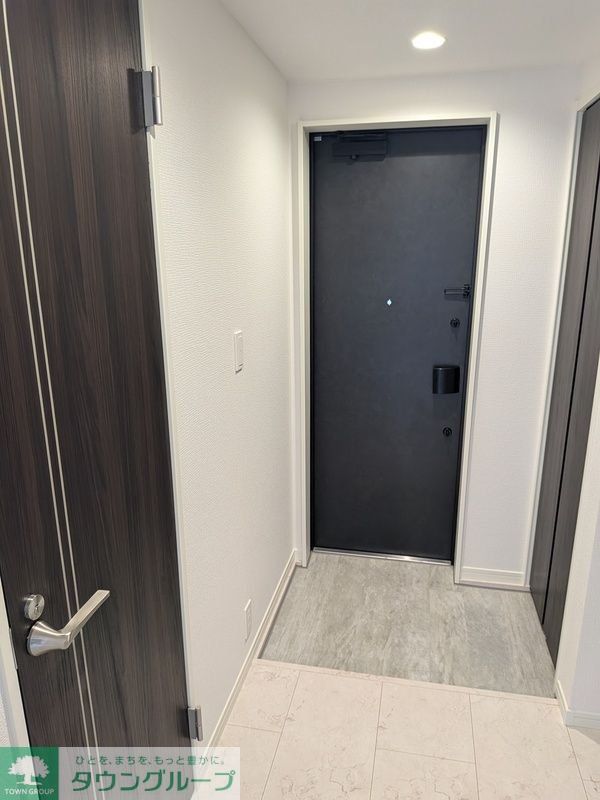 玄関　お部屋探しは株式会社　タウンハウジング　までお気軽にお問合…